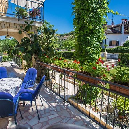 Garden View Apartment In Porec For 2 - 4 Persons Zewnętrze zdjęcie