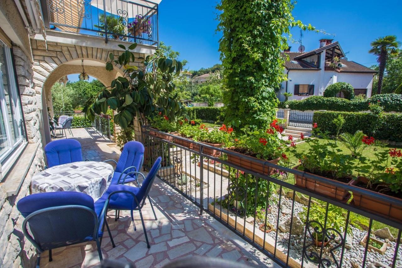 Garden View Apartment In Porec For 2 - 4 Persons Zewnętrze zdjęcie