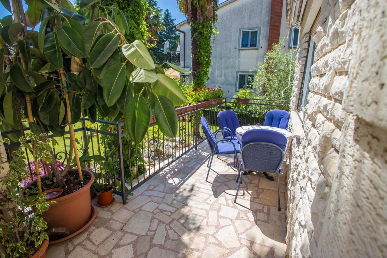 Garden View Apartment In Porec For 2 - 4 Persons Zewnętrze zdjęcie